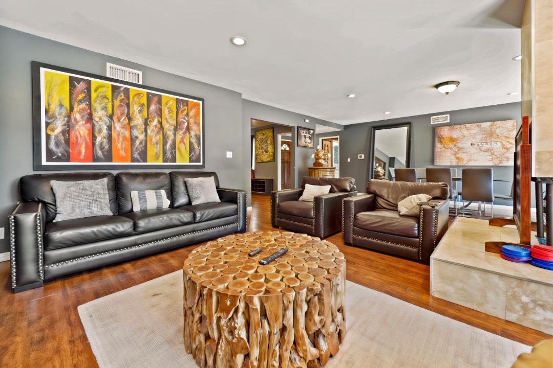 Photo of Livingroom in Reseda