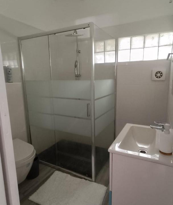 Photo of Bathroom in Morel
