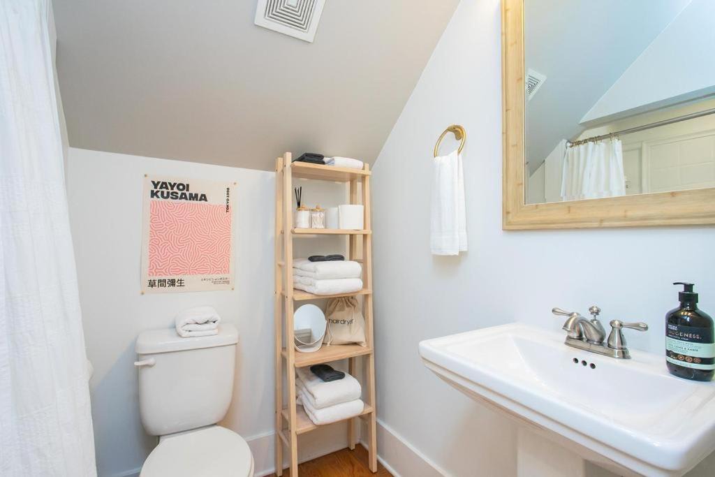 Photo of Bathroom in Lockeland Springs