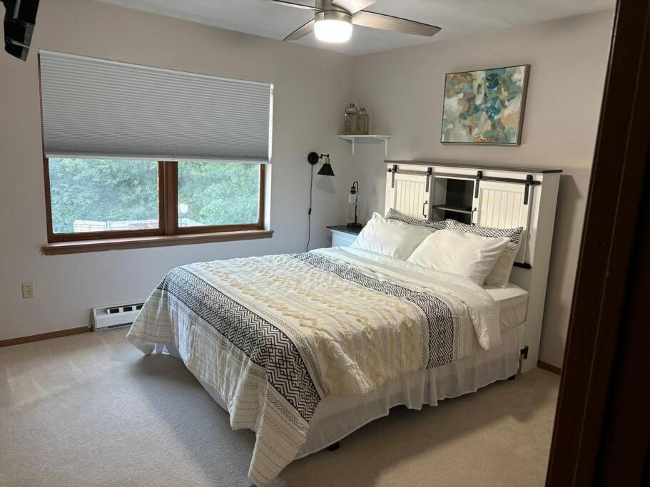 Photo of Bedroom in State College