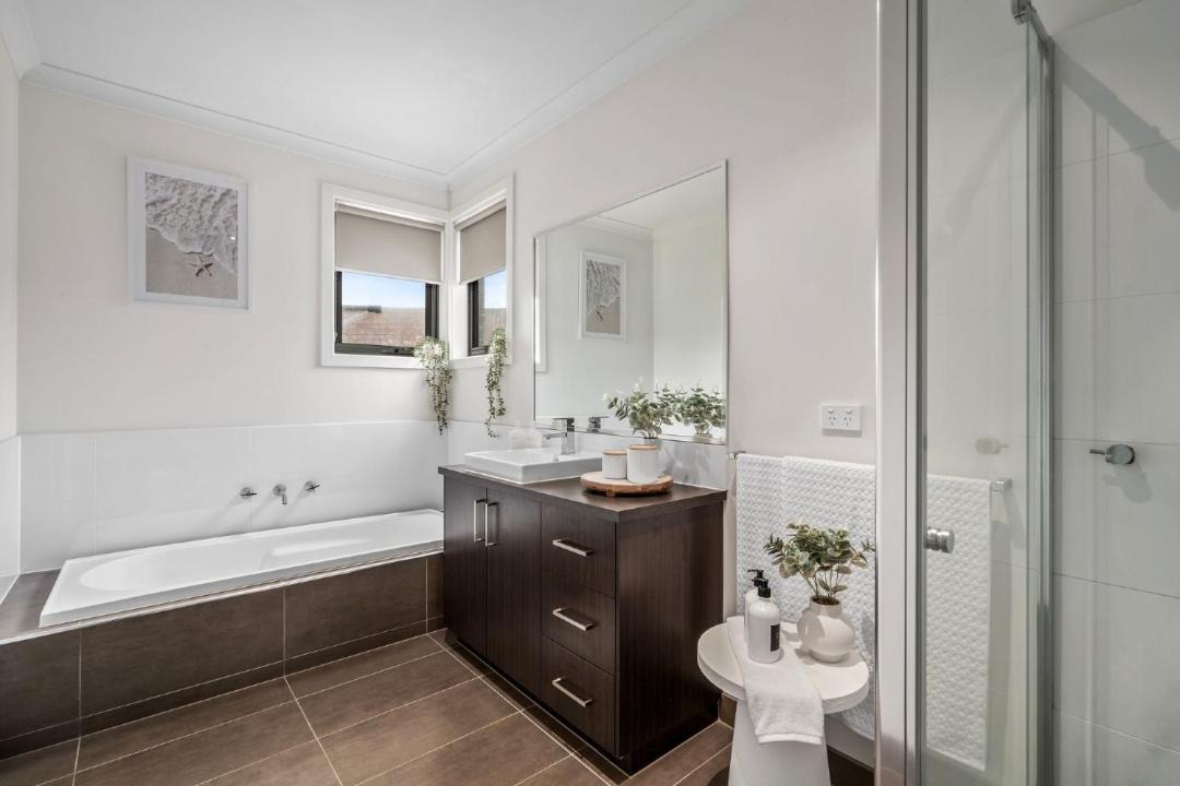 Photo of Bathroom in Indented Head