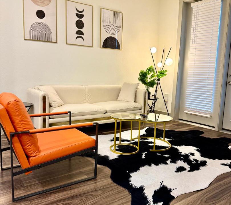 Photo of Livingroom in Addison