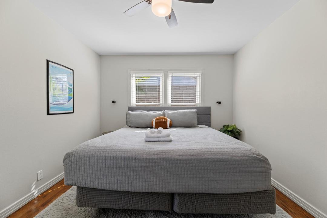 Photo of Bedroom in Central Arlington