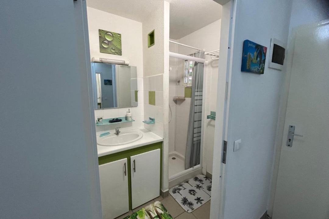 Photo of Bathroom in L'Autre-Bord
