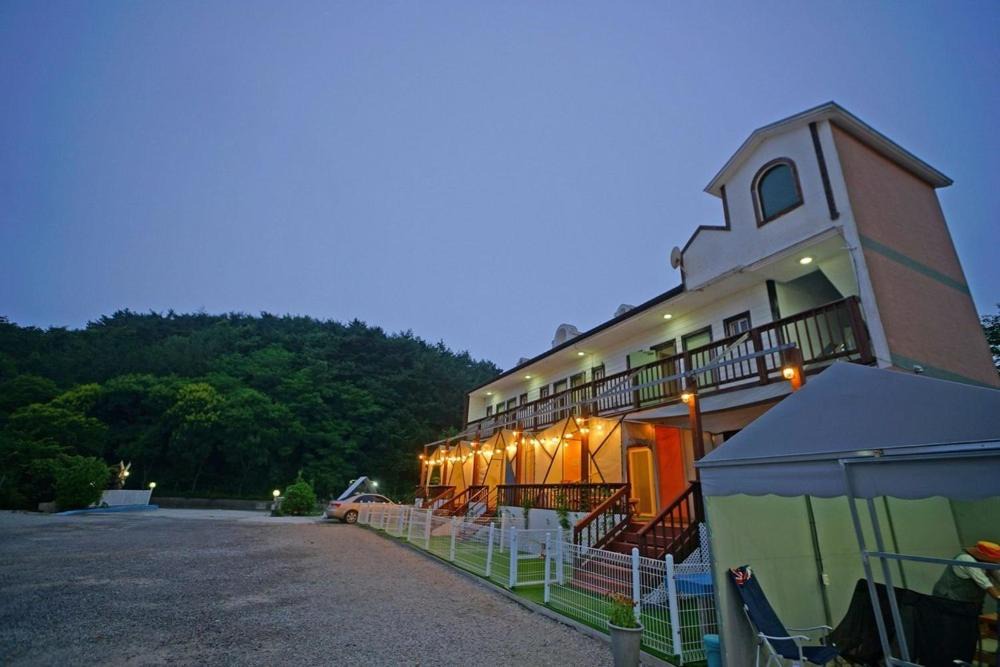 Photo of Others in Taean