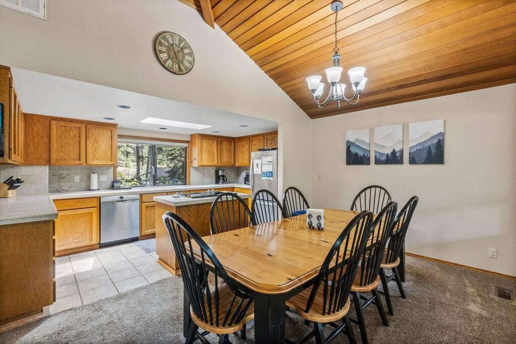 Photo of Kitchen in Sunriver