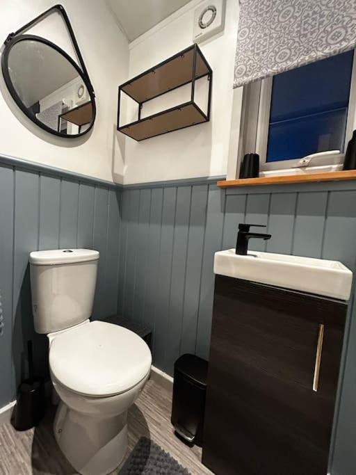 Photo of Bathroom in Menai Bridge