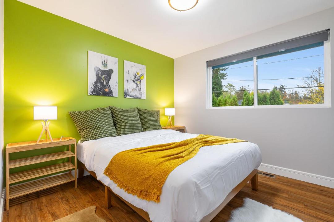 Photo of Bedroom in White Center