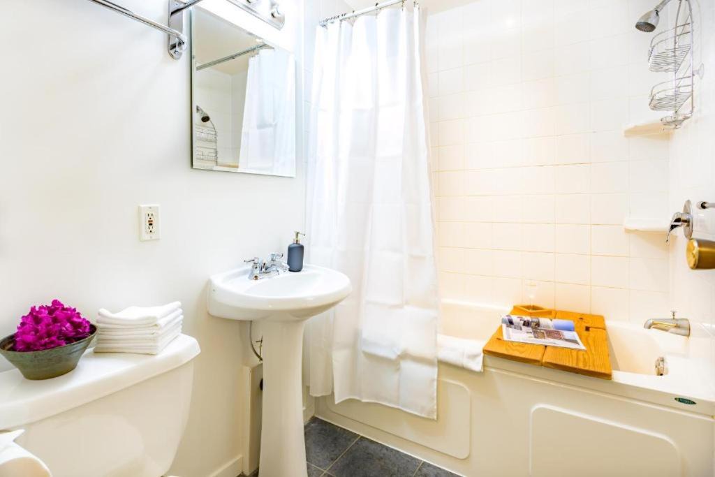 Photo of Bathroom in Fairview