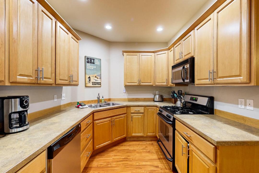 Photo of Kitchen in Alyeska