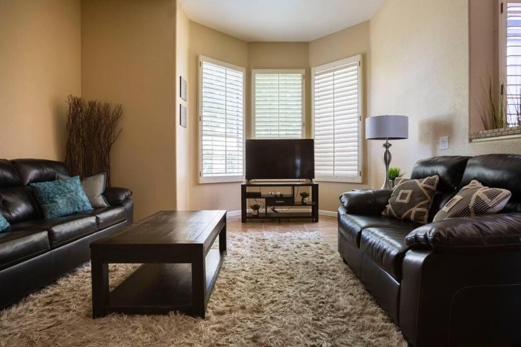 Photo of Livingroom in Ocotillo