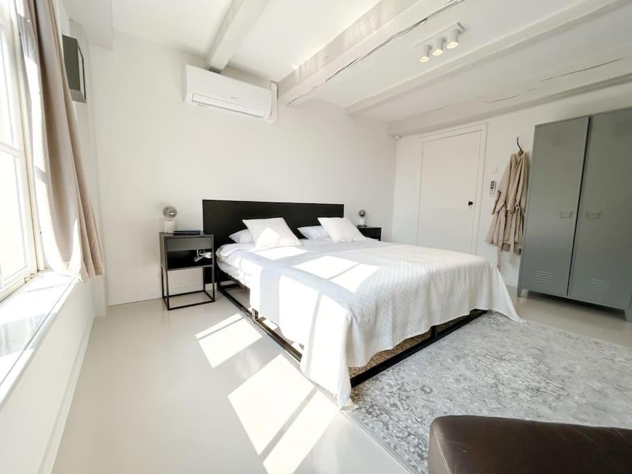 Photo of Bedroom in Amsterdam City Centre
