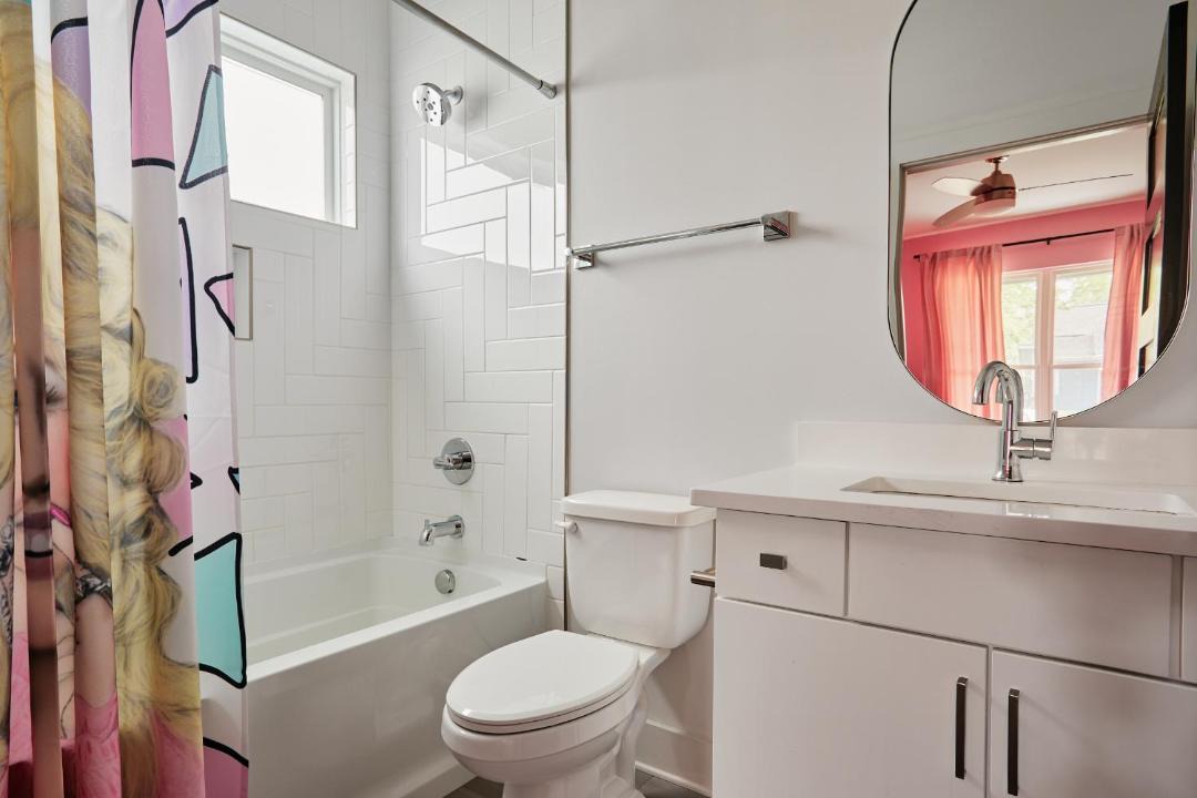 Photo of Bathroom in Hadley - Washington
