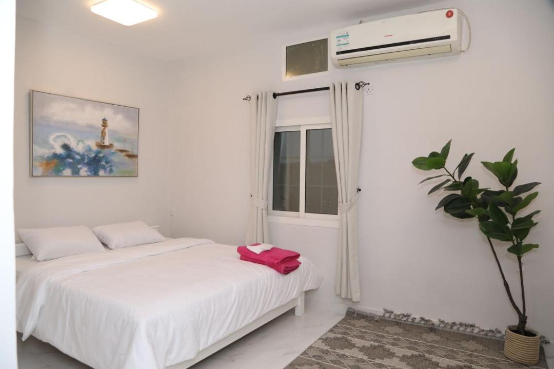 Photo of Bedroom in Mina Al Arab