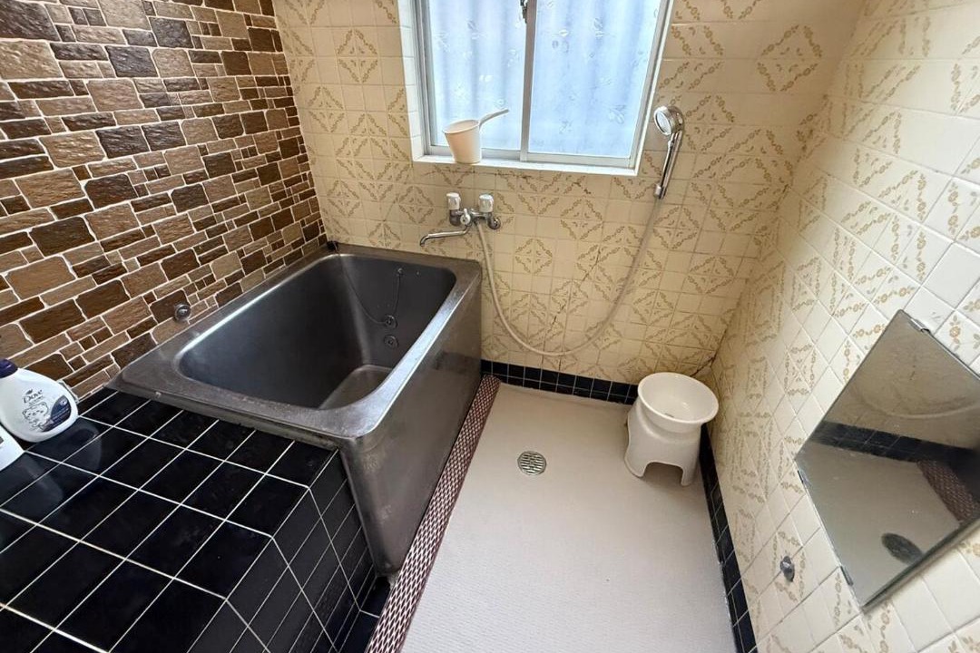 Photo of Bathroom in Kuwana
