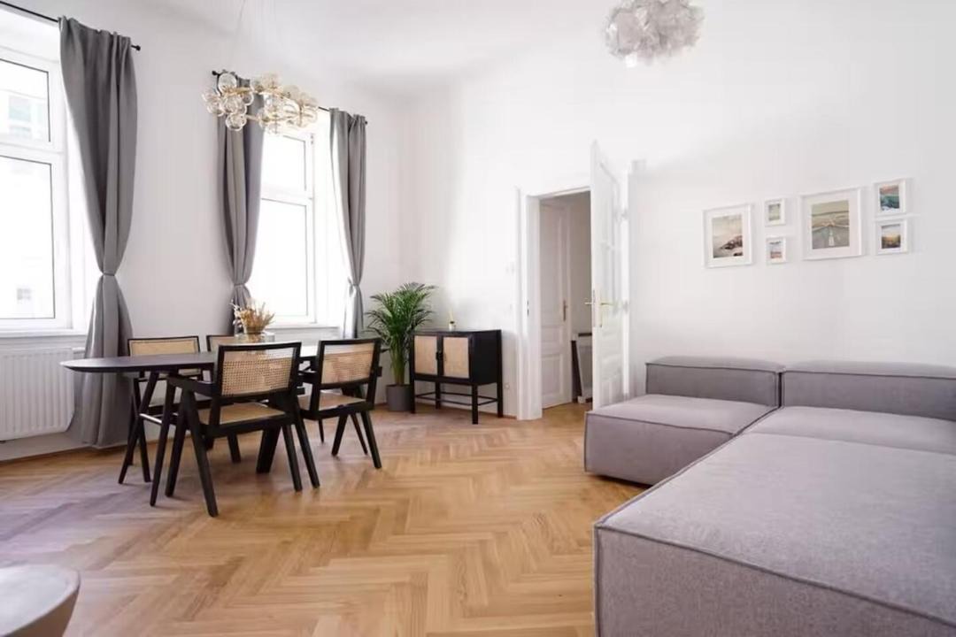 Photo of Livingroom in Neubau