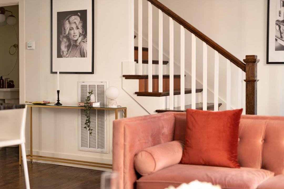 Photo of Livingroom in Chestnut Hill