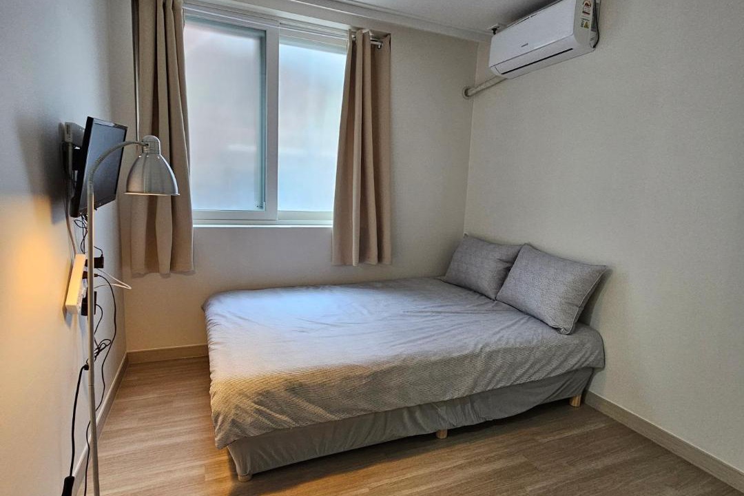 Photo of Bedroom in Hoehyeon-dong