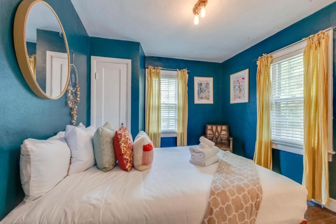 Photo of Bedroom in Inglewood
