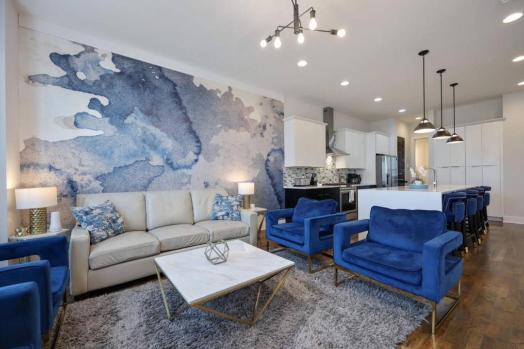 Photo of Livingroom in Hadley - Washington