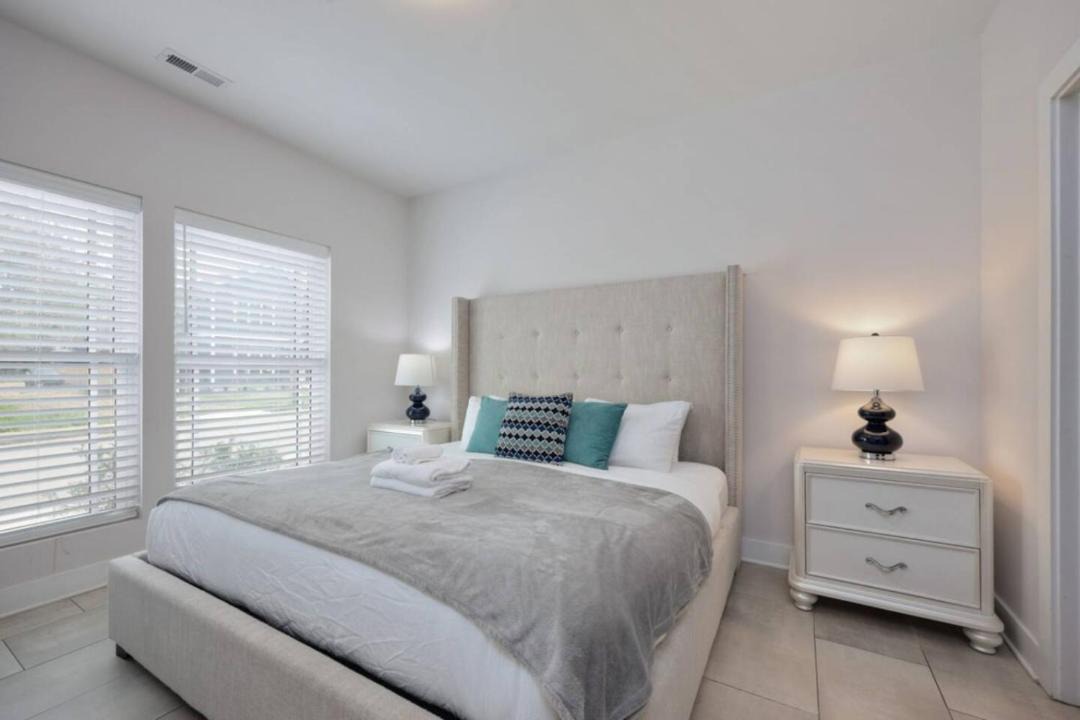 Photo of Bedroom in Hadley - Washington