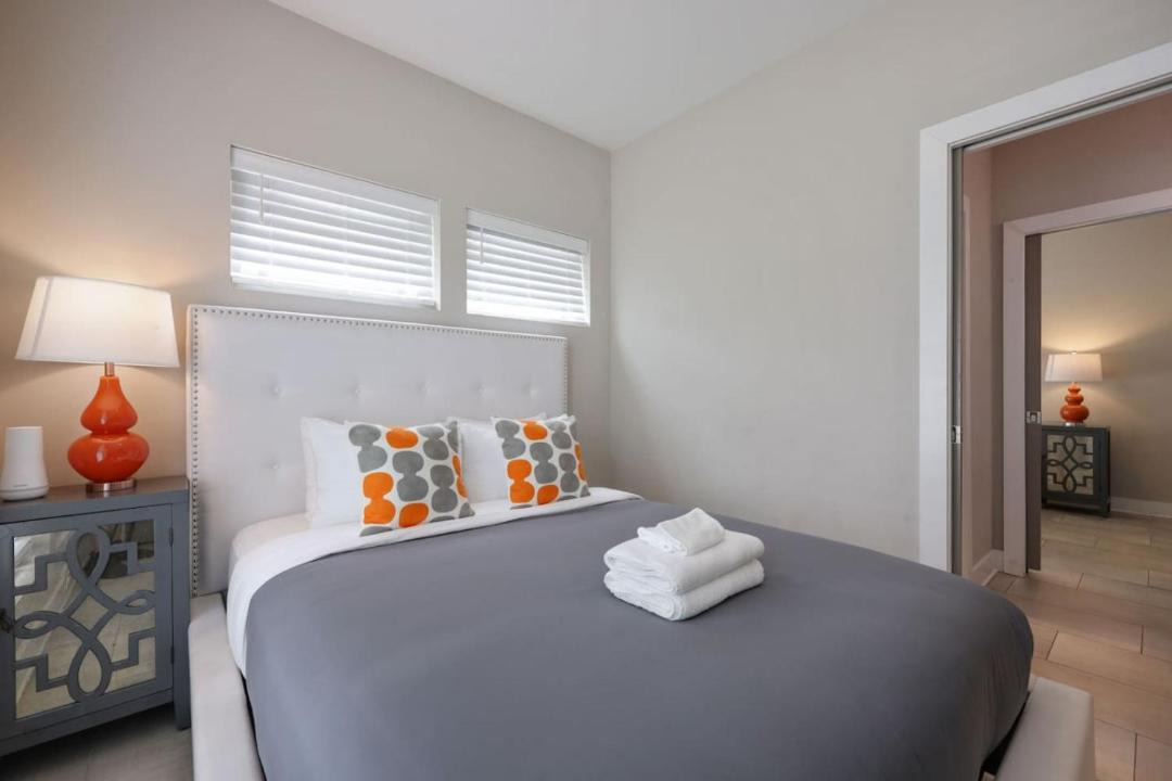 Photo of Bedroom in Hadley - Washington