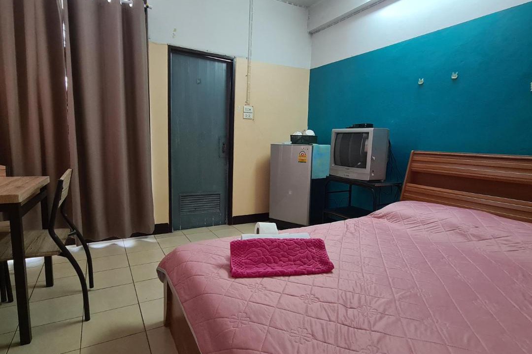 Photo of Bedroom in Khlong Thanon