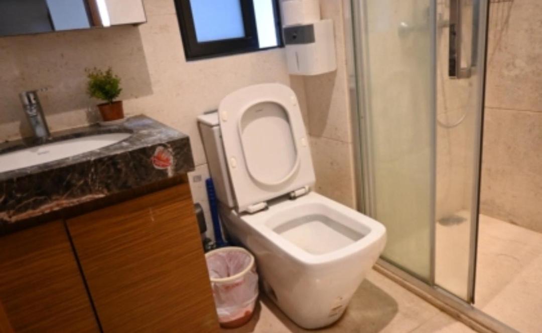 Photo of Bathroom in Longhua District