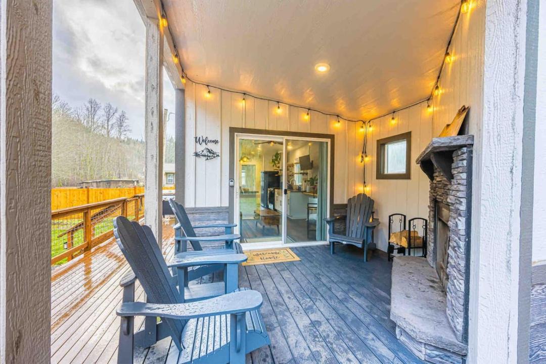 Photo of Patio Balcony in Port Angeles East