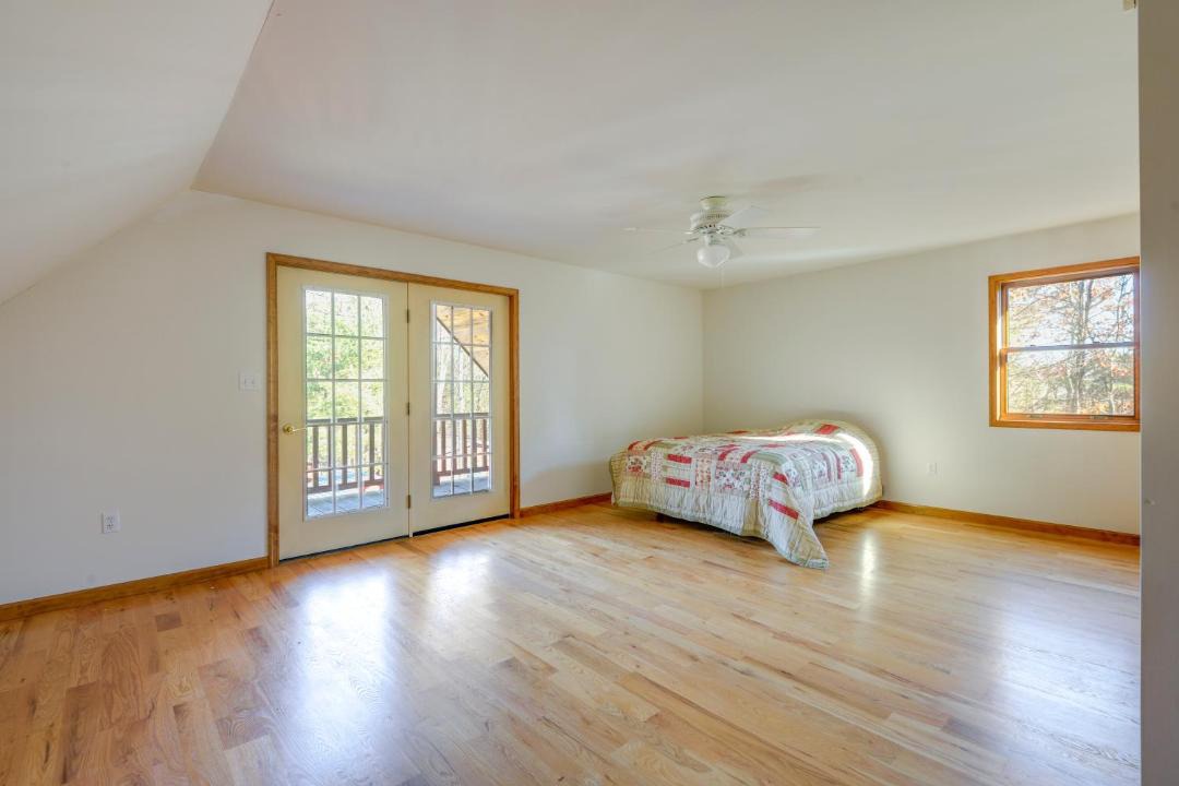 Photo of Bedroom in Benton