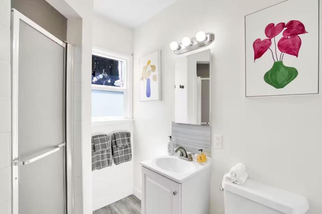 Photo of Bathroom in Reseda