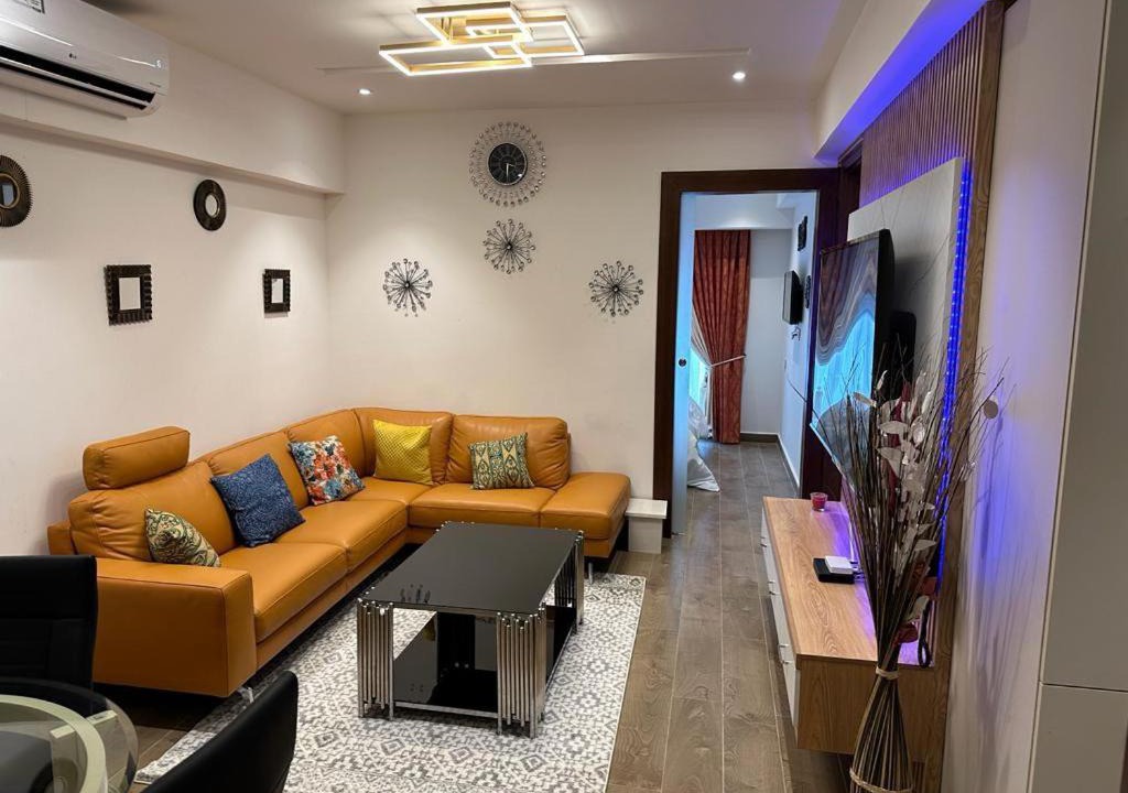 Photo of Livingroom in North Ridge
