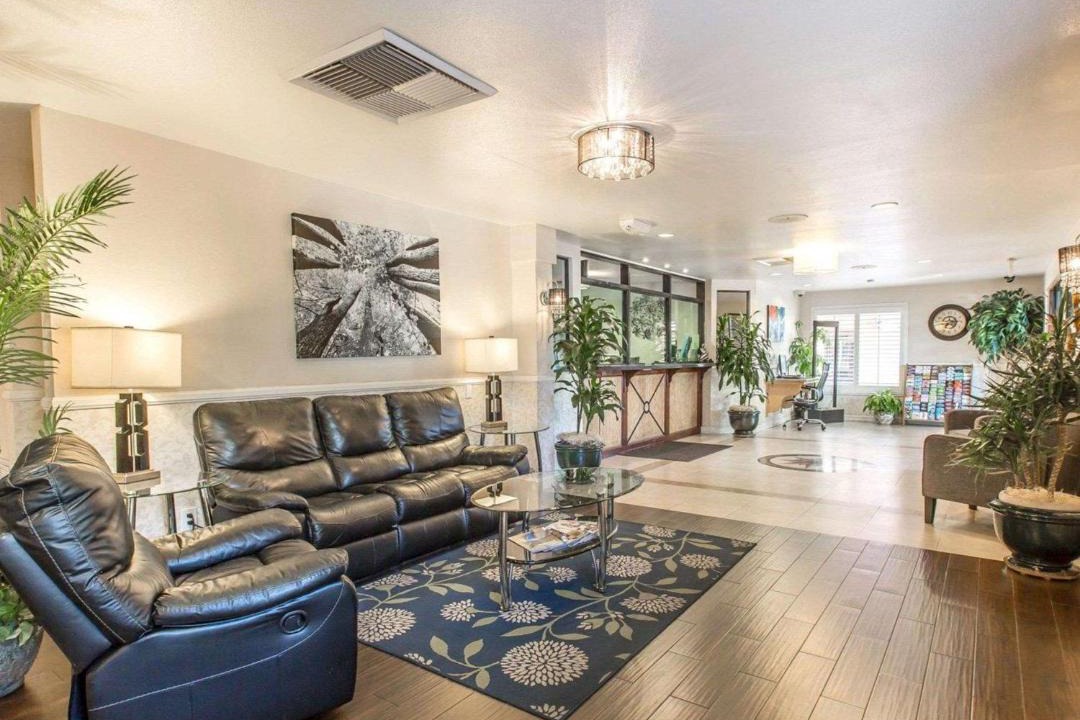Photo of Livingroom in Colton