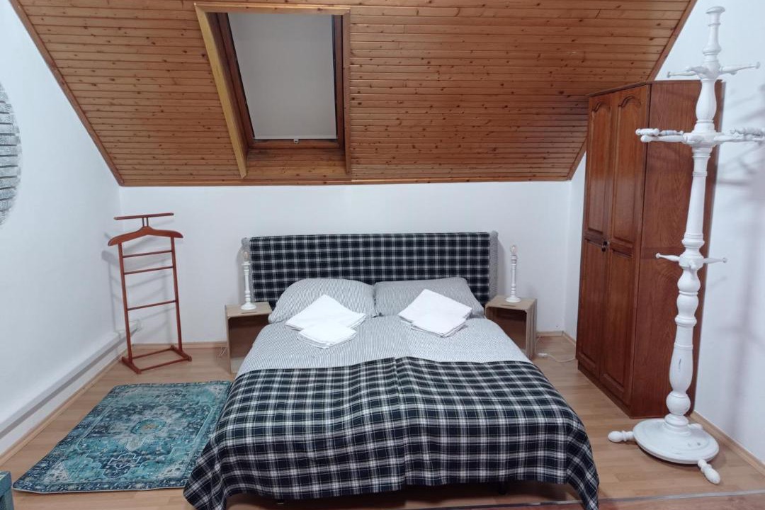 Photo of Bedroom in Papa