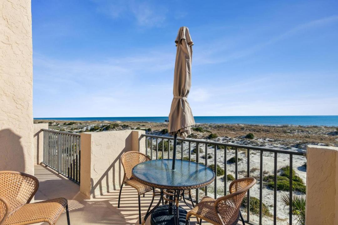 Photo of Patio Balcony in American Beach
