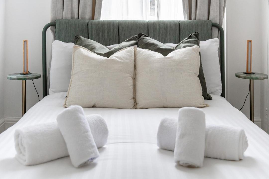 Photo of Bedroom in Queen's Gate