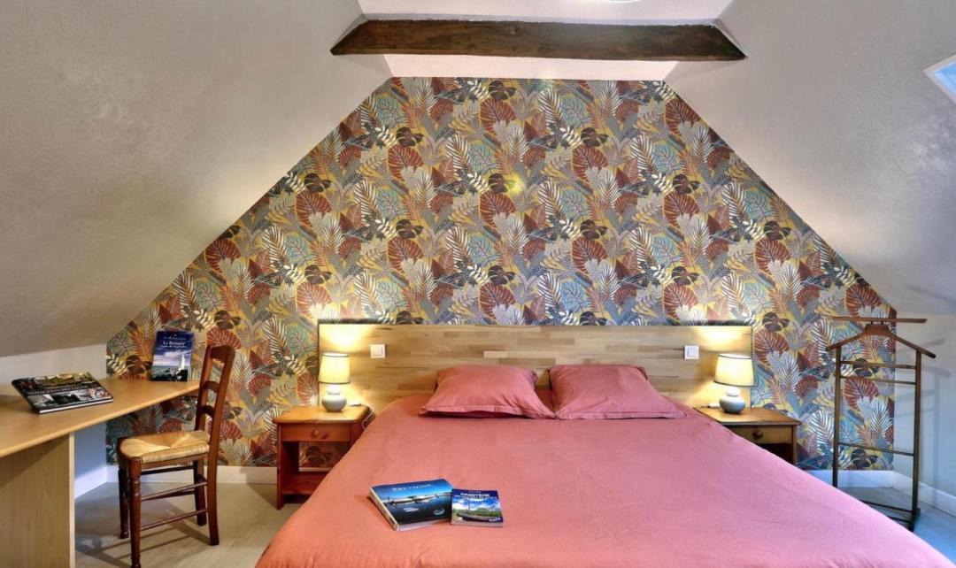 Photo of Bedroom in Quemeneven