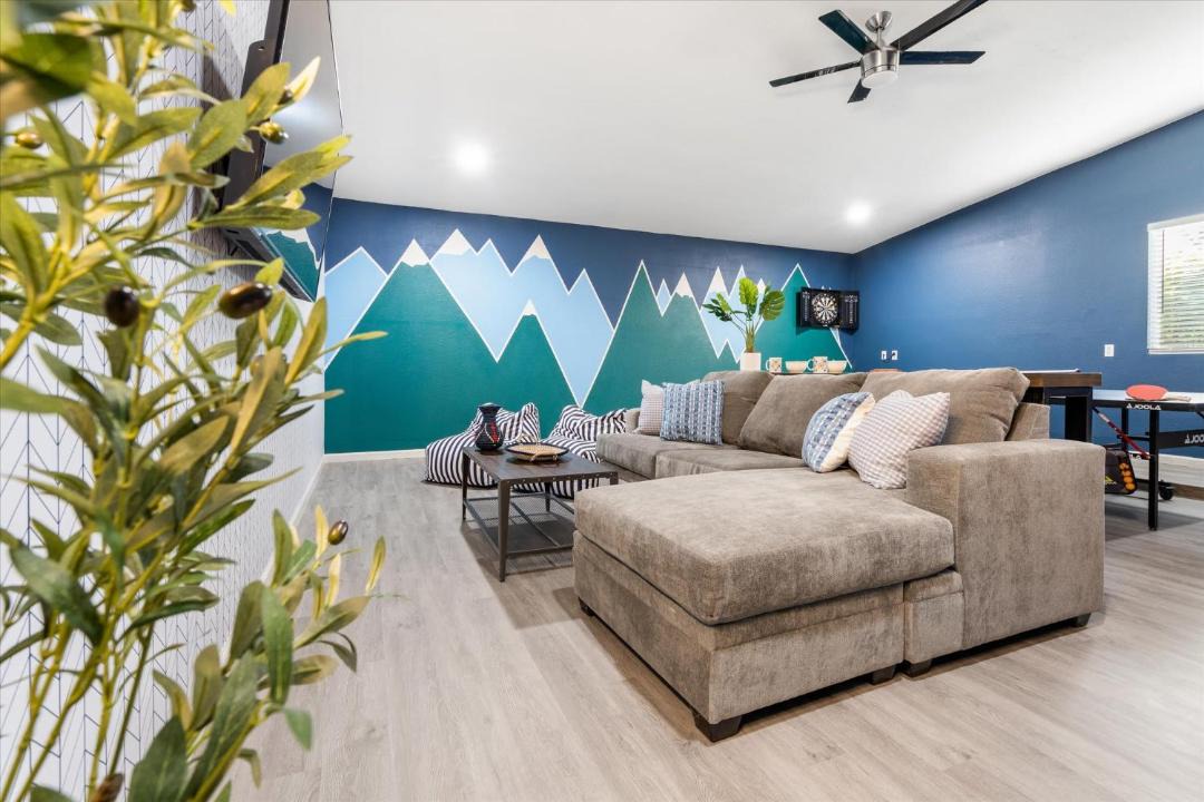 Photo of Livingroom in Paradise Valley Village