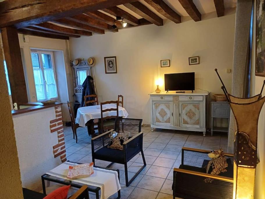 Photo of Others in Mauves-sur-Huisne