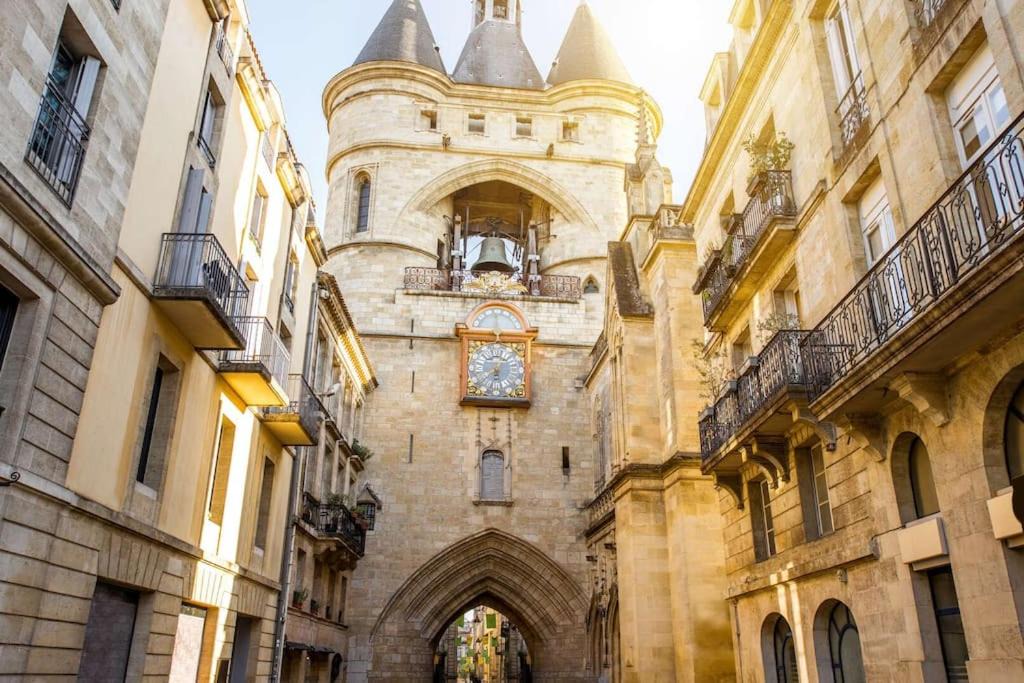 Photo of Buildings in Capucins - Victoire