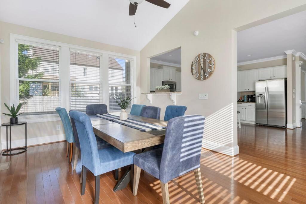 Photo of Livingroom in North Raleigh