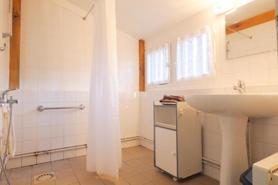 Photo of Bathroom in Callen