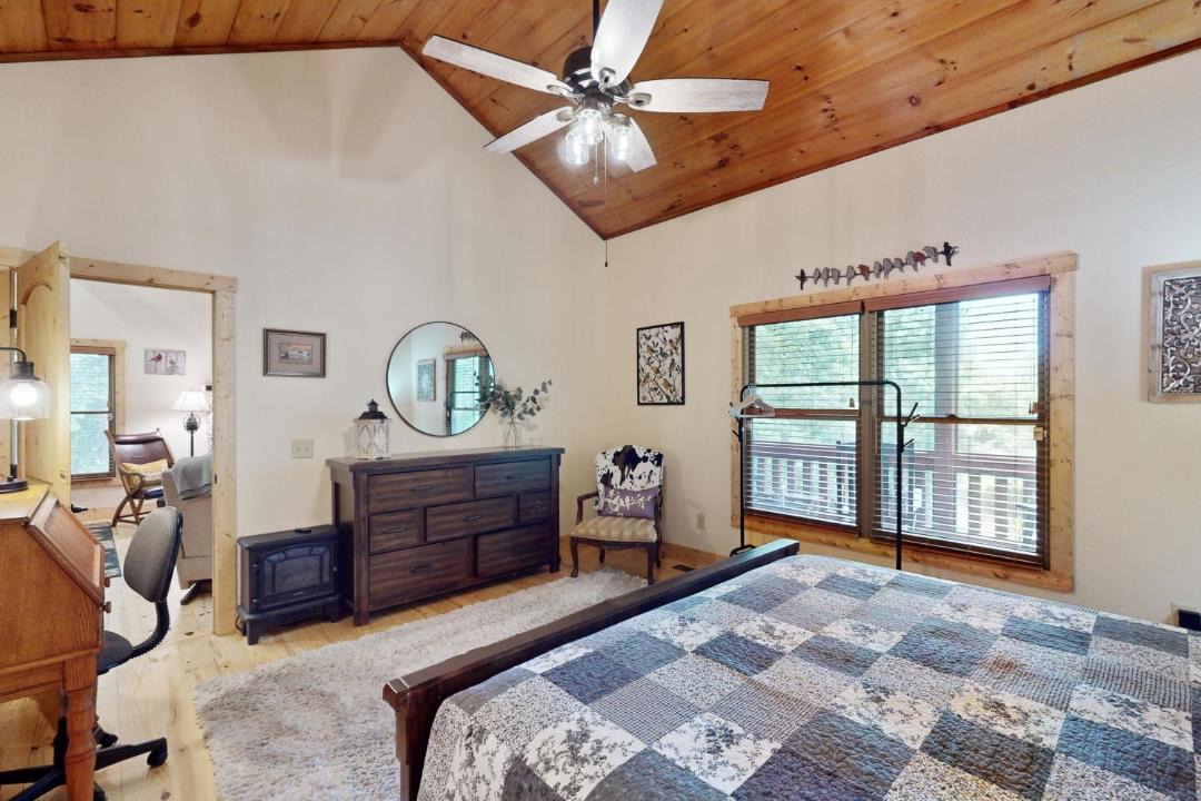Photo of Bedroom in Young Harris