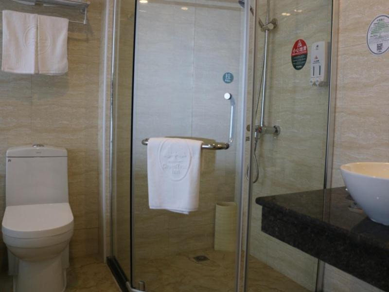Photo of Bathroom in Hantai District