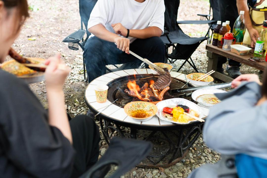 Photo of Human In Picture in Tsumagoi