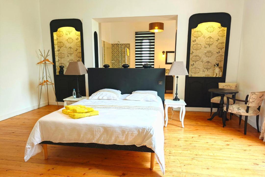 Photo of Bedroom in Villenave-de-Rions