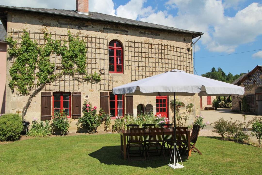 Photo of Buildings in Saint-Priest-Taurion
