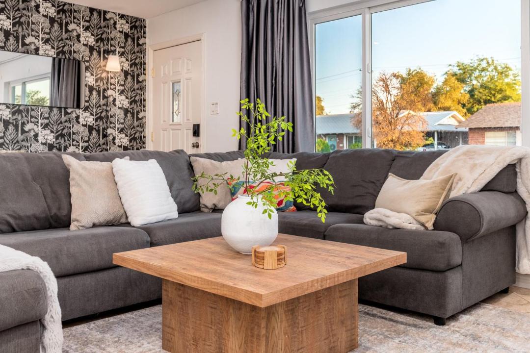 Photo of Livingroom in South Scottsdale