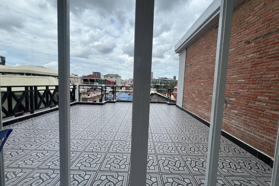 Photo of Patio Balcony in Chamkar Mon