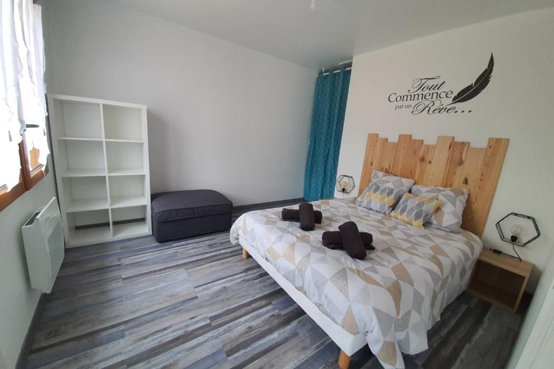 Photo of Bedroom in Meusnes